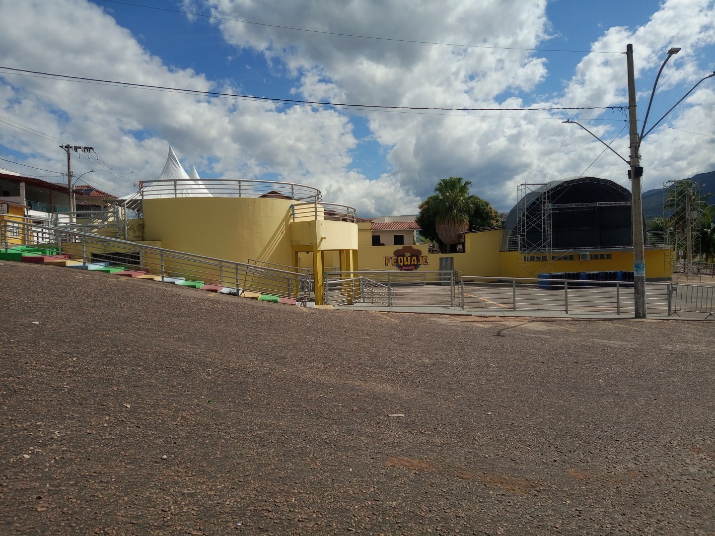 Praça Adelino Barbosa (Praça de Eventos): Turismo Em Jequitinhonha